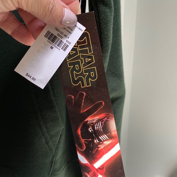 NWT. Old Navy, men’s size medium, StarWars hoodie. - Picture 4 of 6